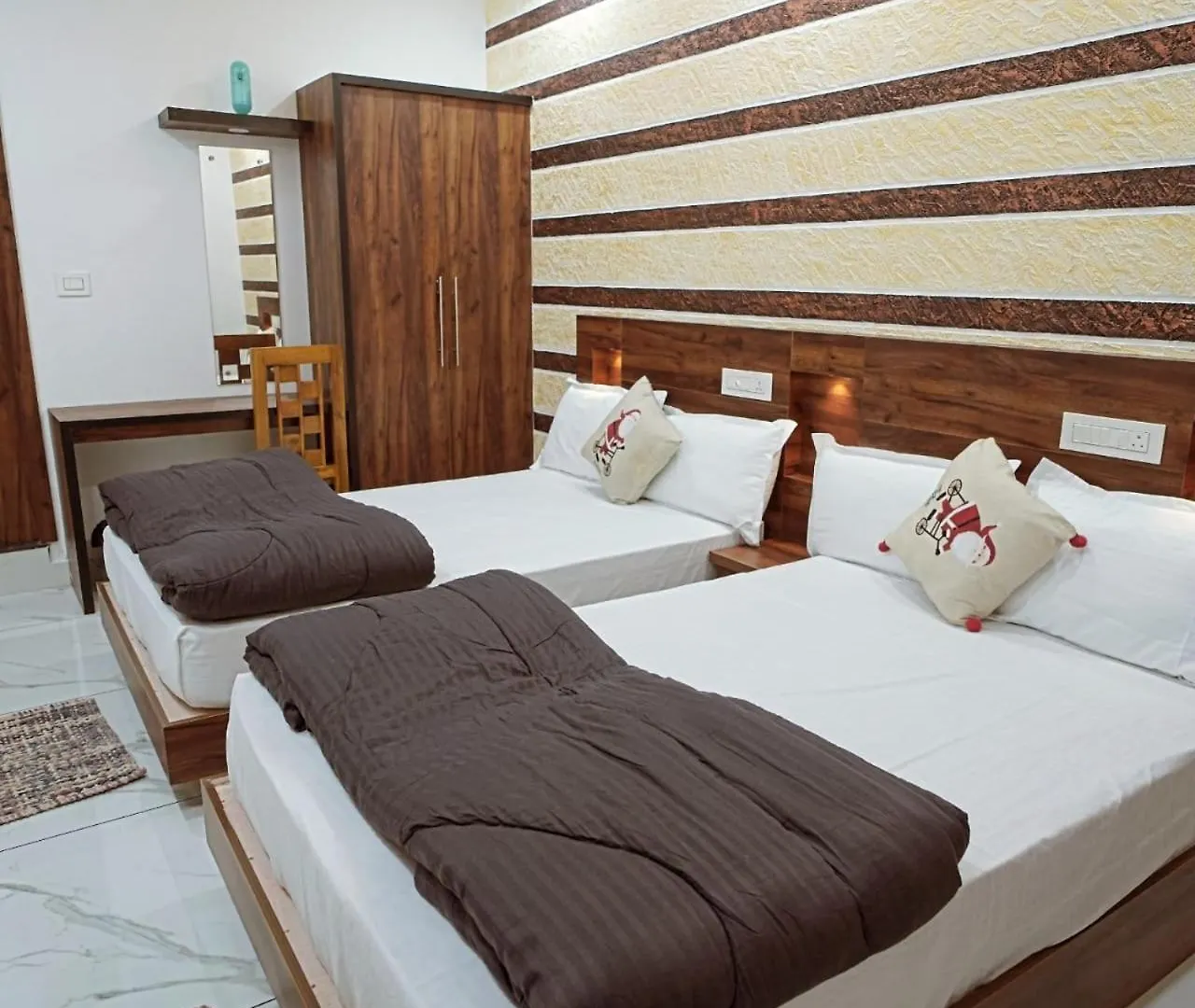 民宿 Athira Holidays Inn Ramakkalmedu