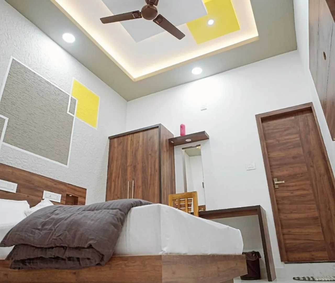 Athira Holidays Inn Ramakkalmedu 0*,